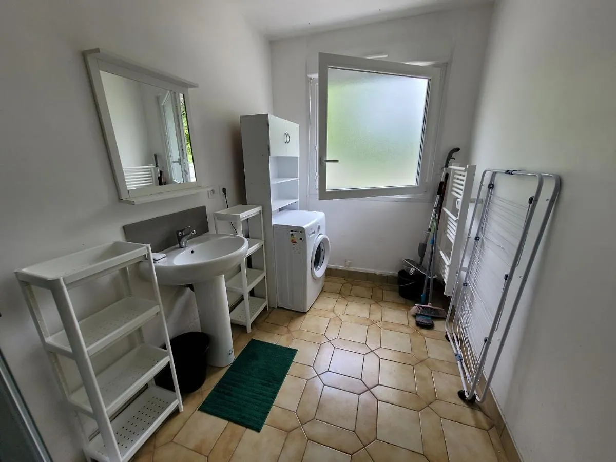 Maison De Ville Avec 4 Grandes Chambres Brest 0*,  France